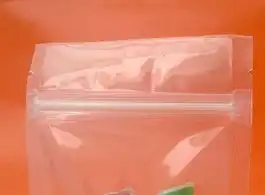 Embalagem plástica com zip