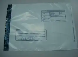 Envelope plástico com adesivo