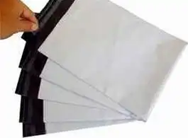 Envelope saco branco com lacre adesivo